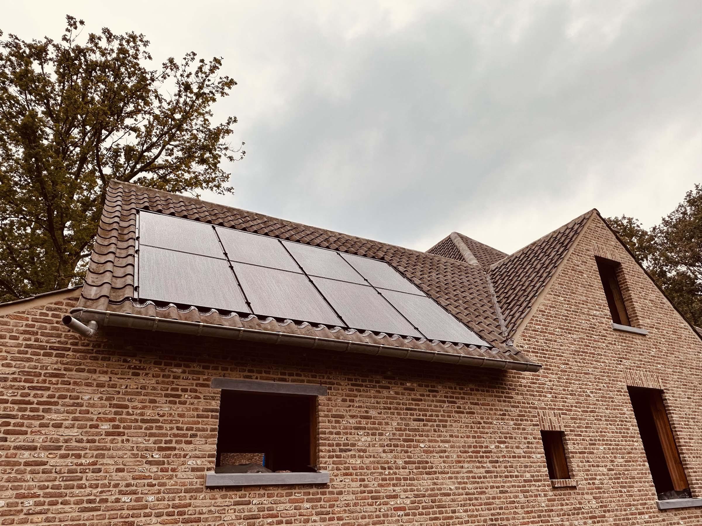 Zonnepanelen AVR